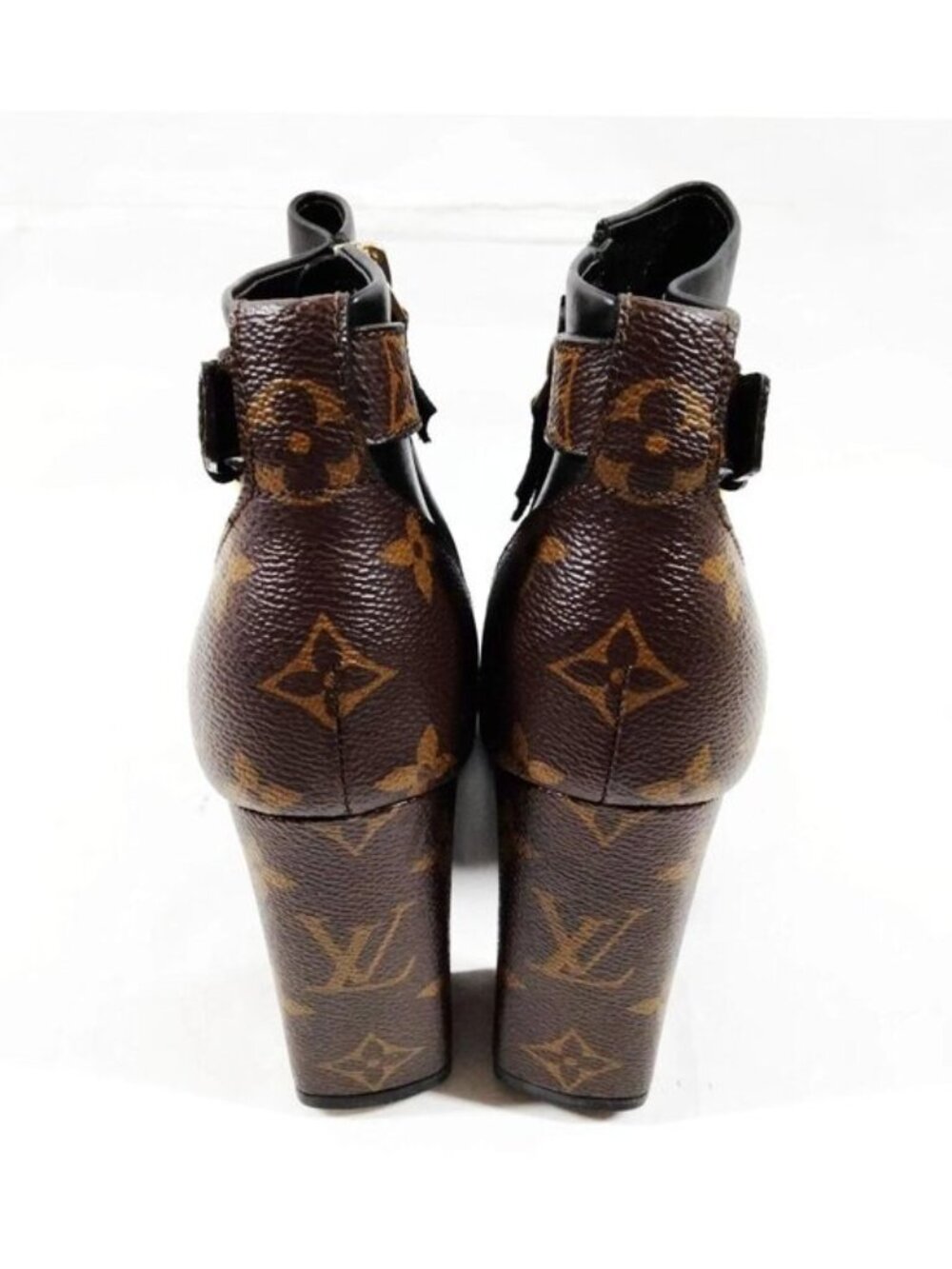 Authentic Louis Vuitton Monogram Star Trail Ankle Boots Black Leather - Picture 5 of 9